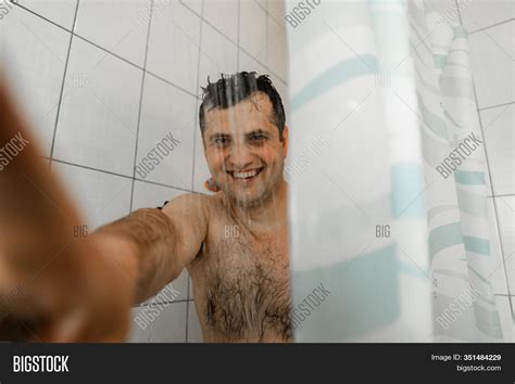 gay shower men